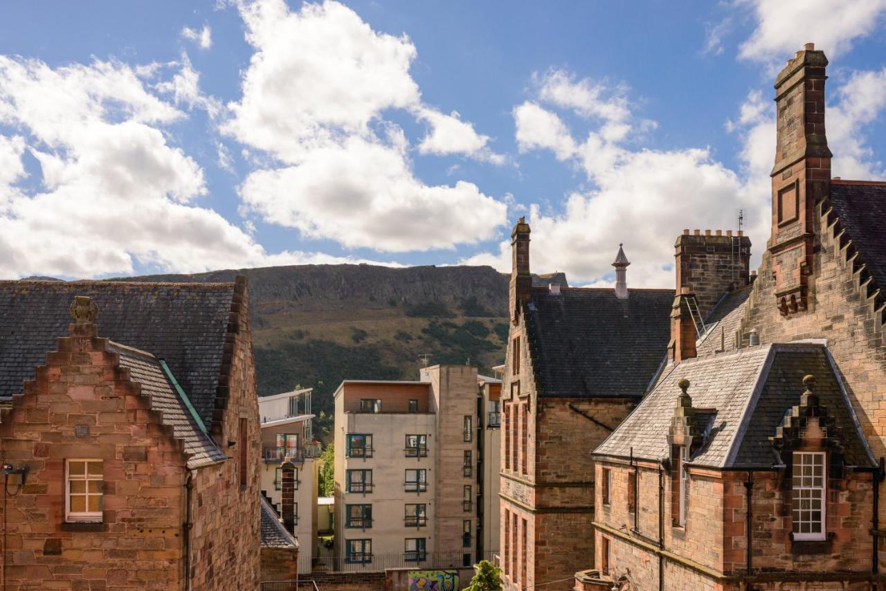 The Canongate Apartment Edinburgh Bagian luar foto